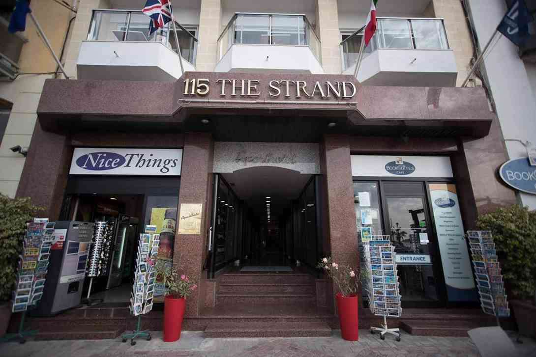 115 the strand apart hotel entrance
