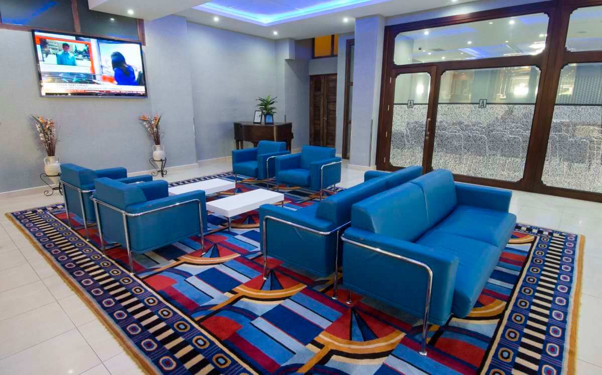 alexandra lobby sitting area 