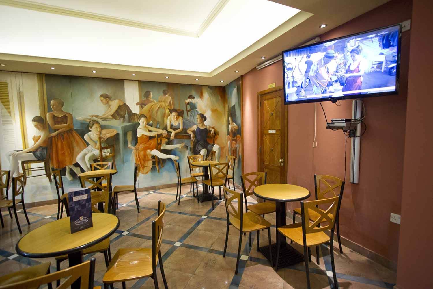 115 the strand apart cafe