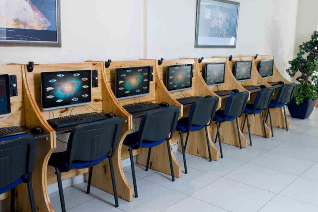 bayview hotel internet cafe