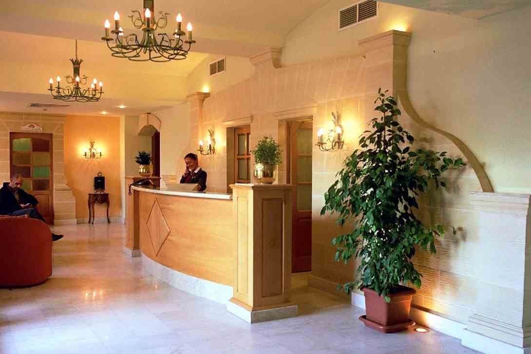 sunflower-hotel-lobby-reception