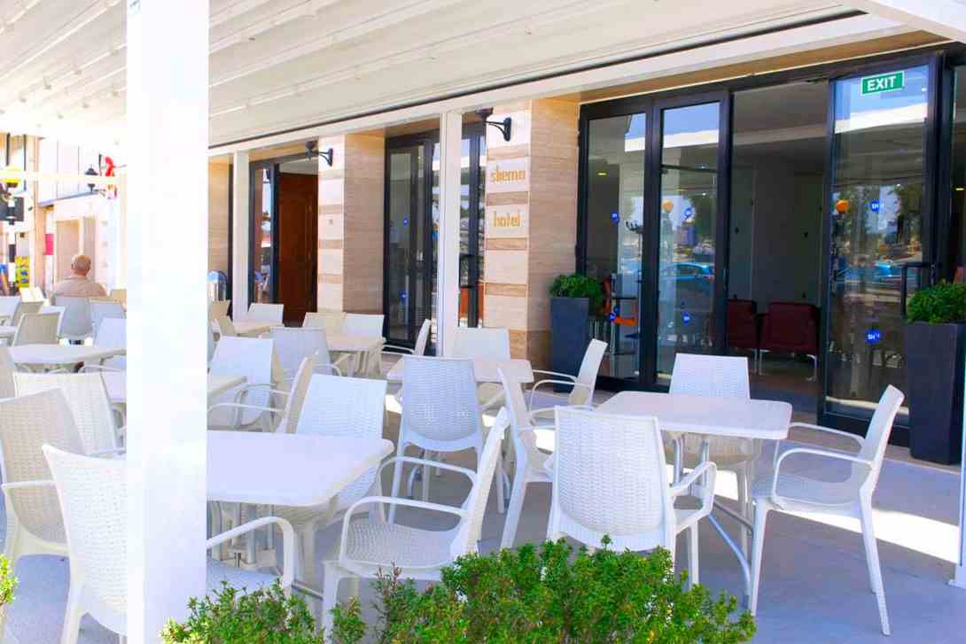 st sliema hotel open air cafe