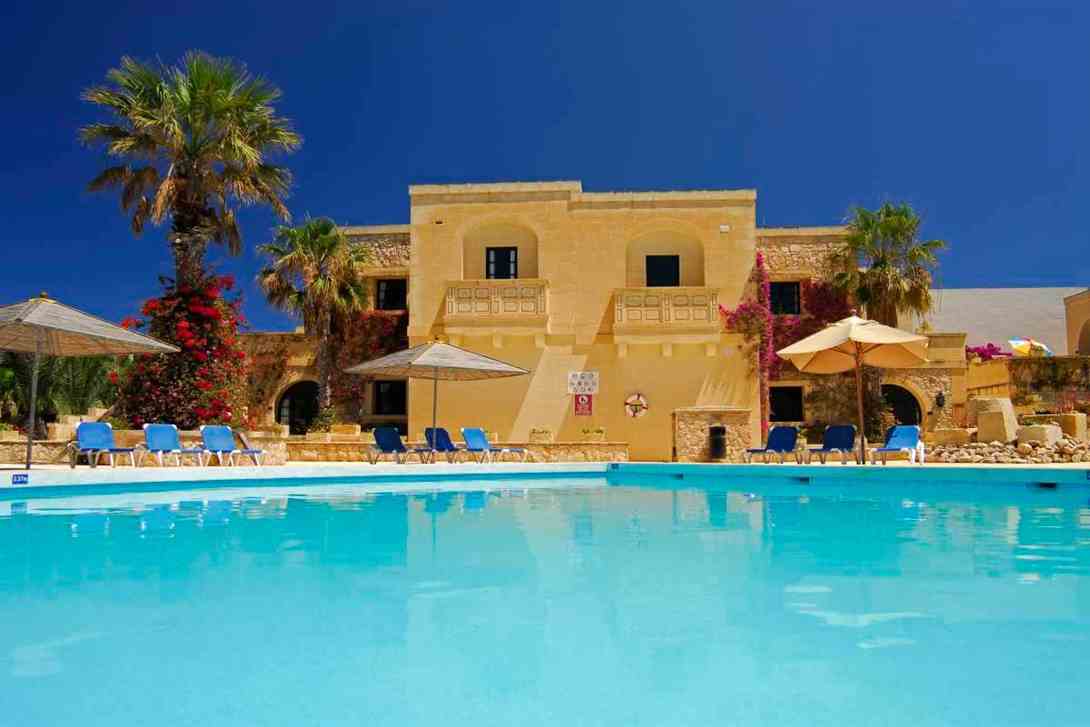 villagg tal fanal residence pool terraces