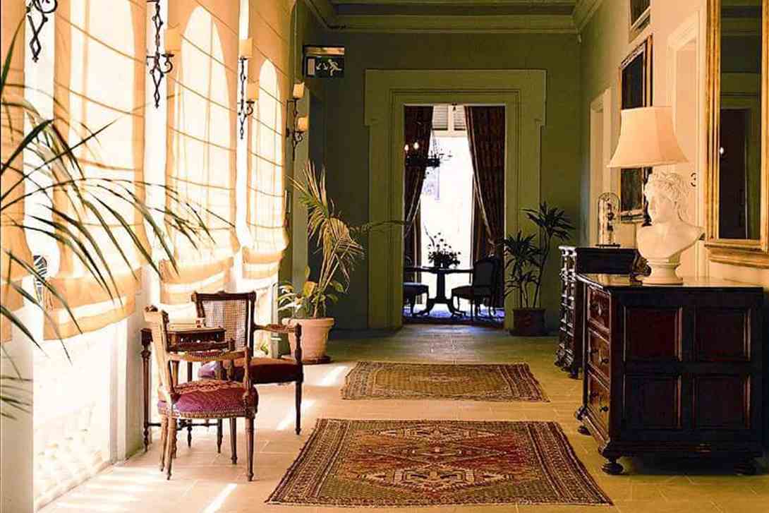 xara palace internal